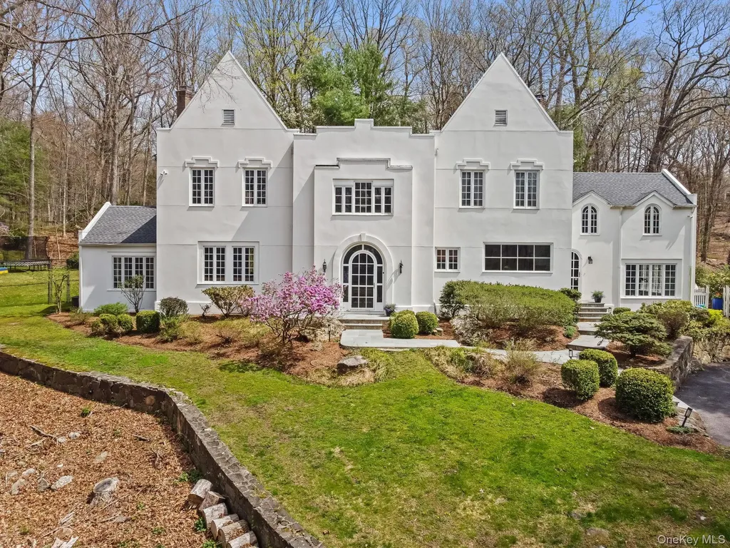 17 Spyrock Road Pound Ridge NY 10576