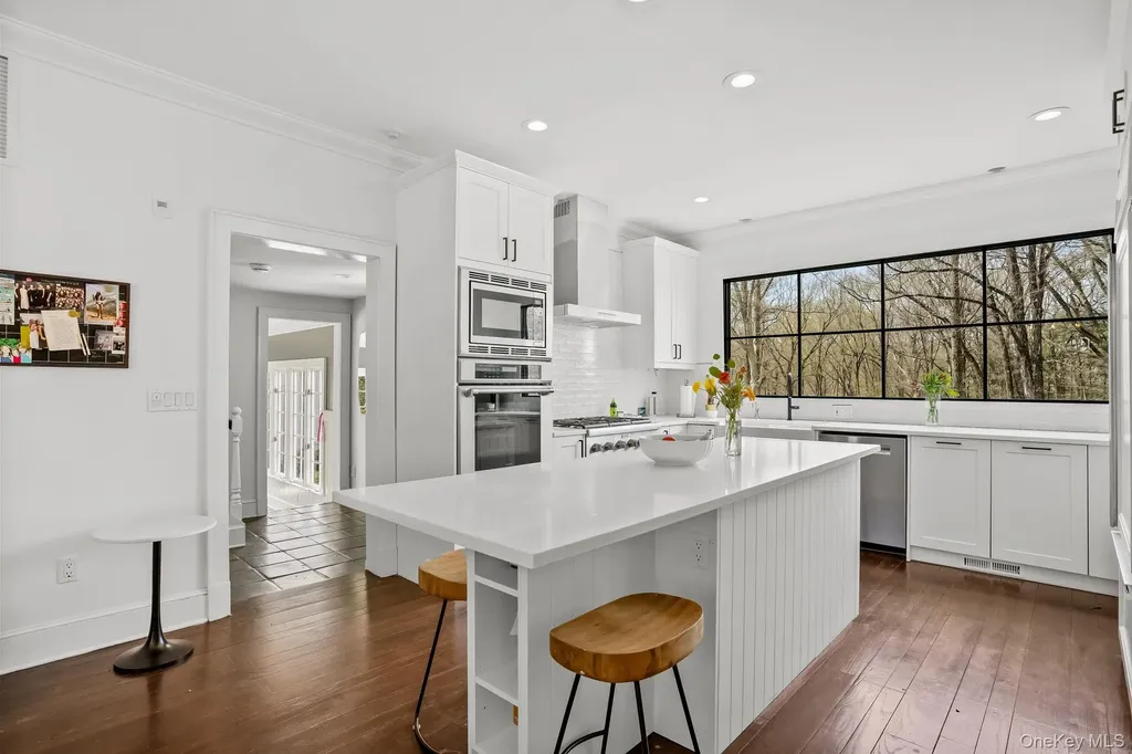 17 Spyrock Road Pound Ridge NY 10576