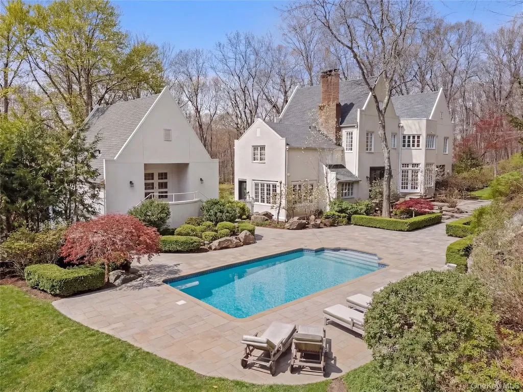 17 Spyrock Road Pound Ridge NY 10576