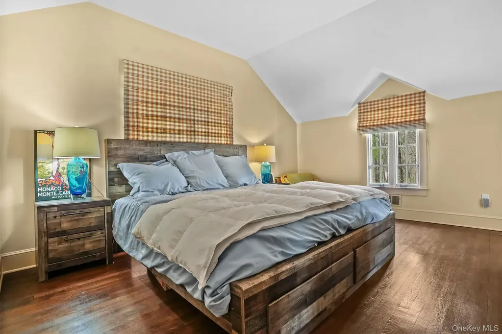17 Spyrock Road Pound Ridge NY 10576