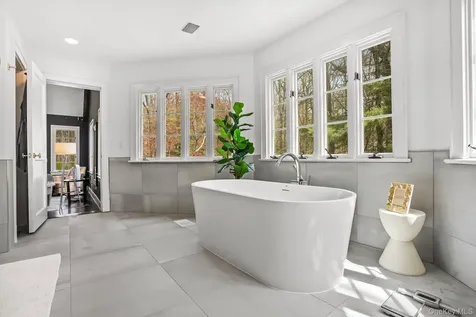 17 Spyrock Road Pound Ridge NY 10576