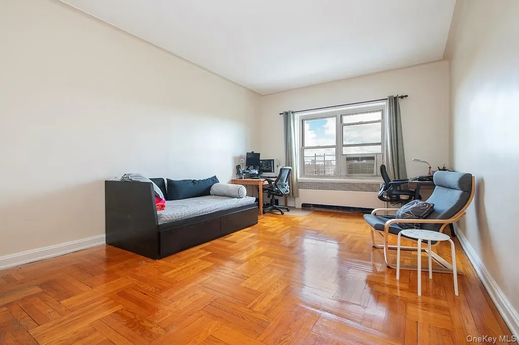72-15 37th Avenue Jackson Heights NY 11372