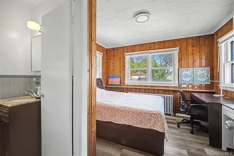6 Littleworth Lane Sea Cliff NY 11579