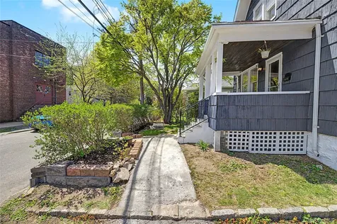 6 Littleworth Lane Sea Cliff NY 11579