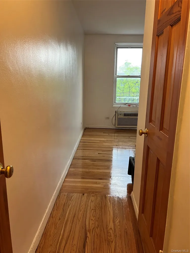 1332 Metropolitan Avenue Bronx NY 10462