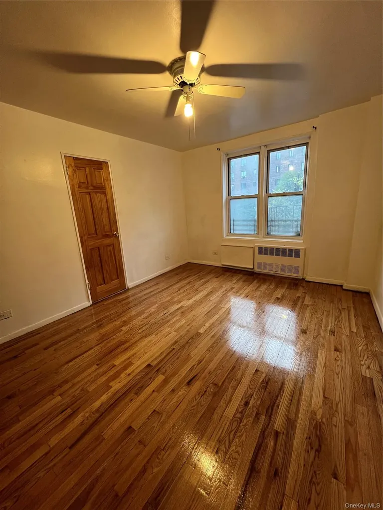 1332 Metropolitan Avenue Bronx NY 10462