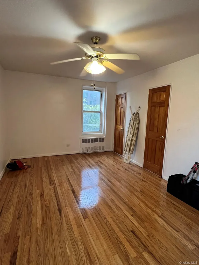 1332 Metropolitan Avenue Bronx NY 10462