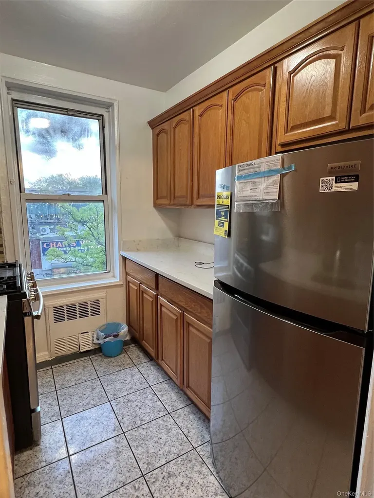 1332 Metropolitan Avenue Bronx NY 10462