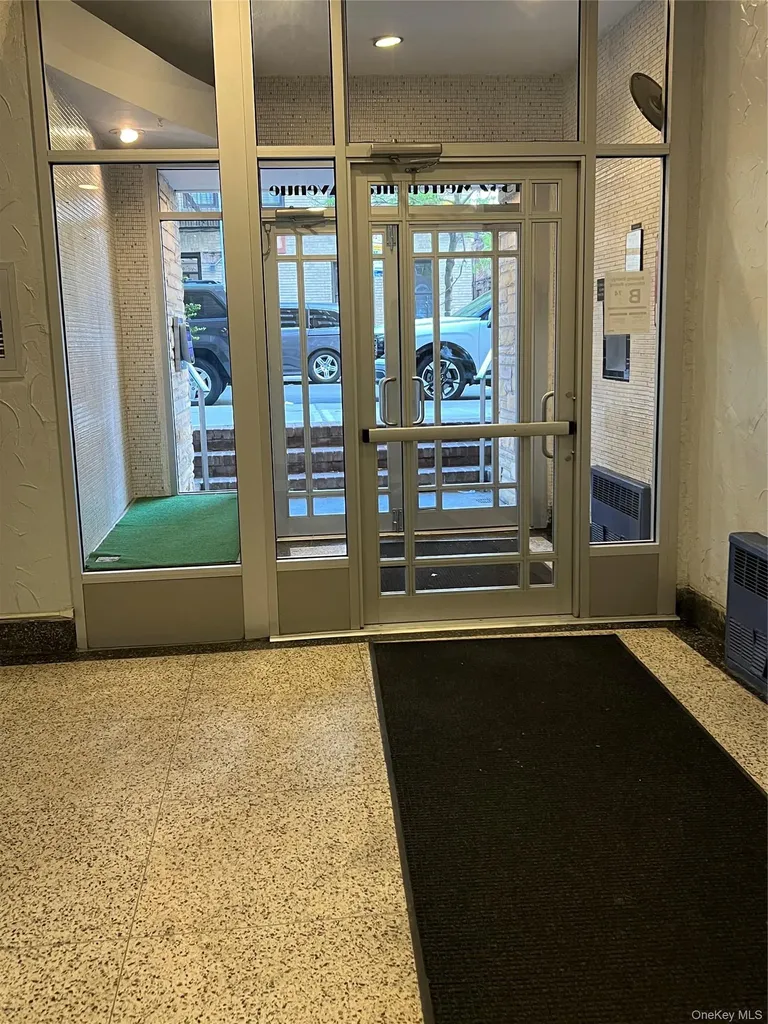 1332 Metropolitan Avenue Bronx NY 10462
