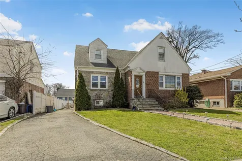38 Borcher Avenue Yonkers NY 10704