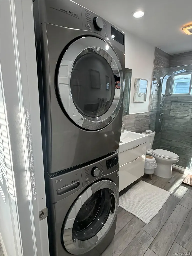326 E Walnut Street Long Beach NY 11561