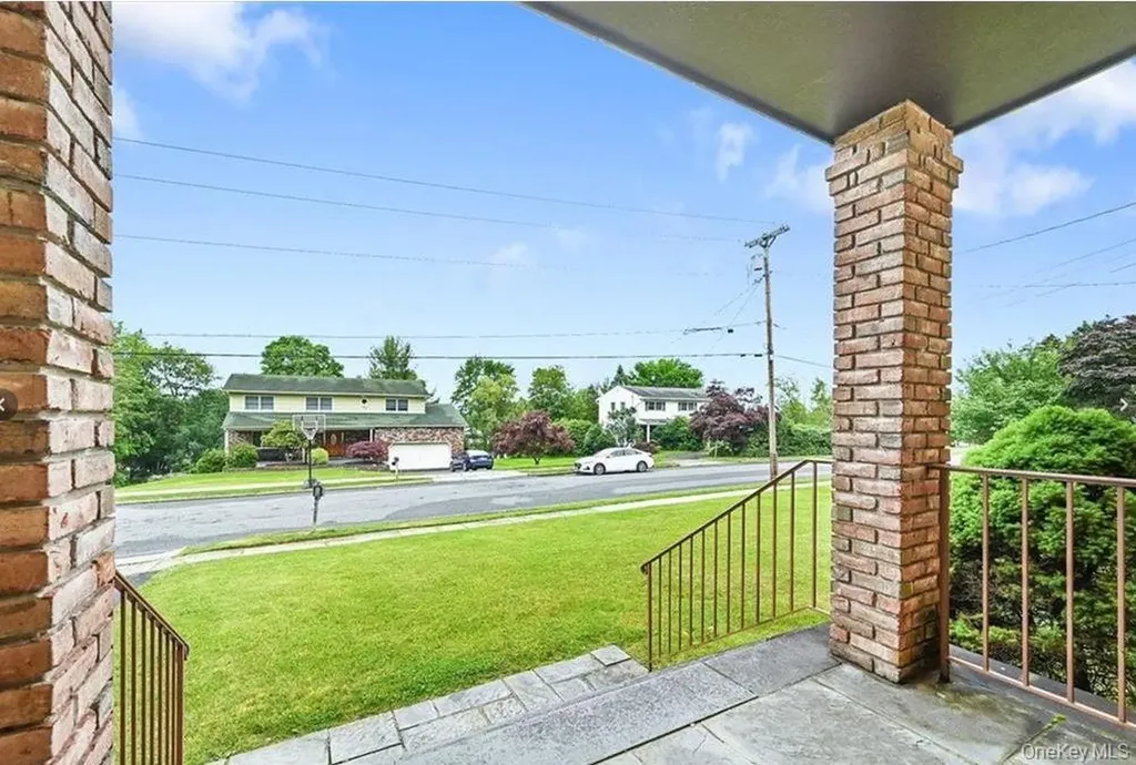 28 Peter Bush Drive Monroe NY 10950