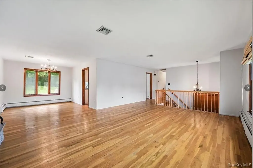 28 Peter Bush Drive Monroe NY 10950