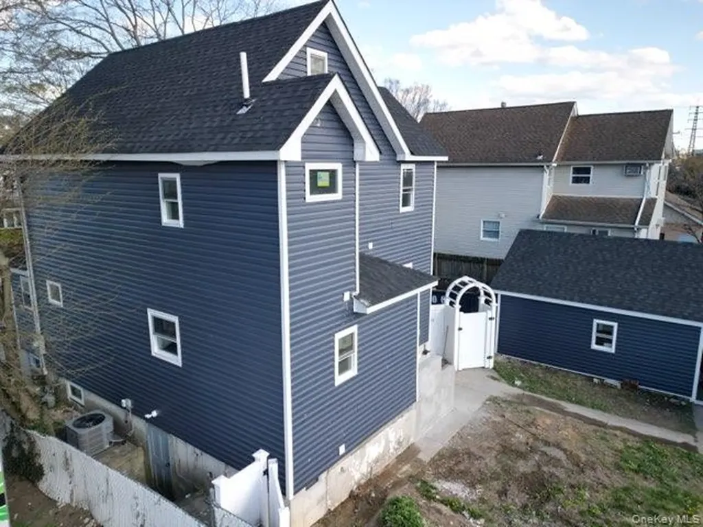 21 Randall Avenue Lynbrook NY 11563