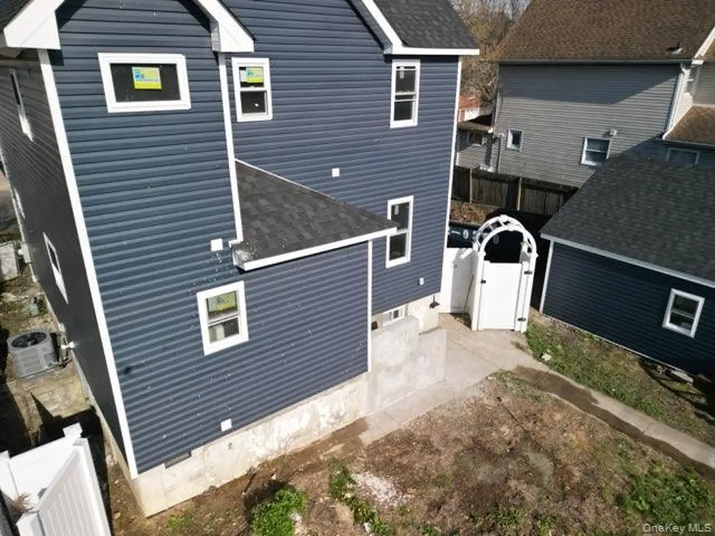 21 Randall Avenue Lynbrook NY 11563