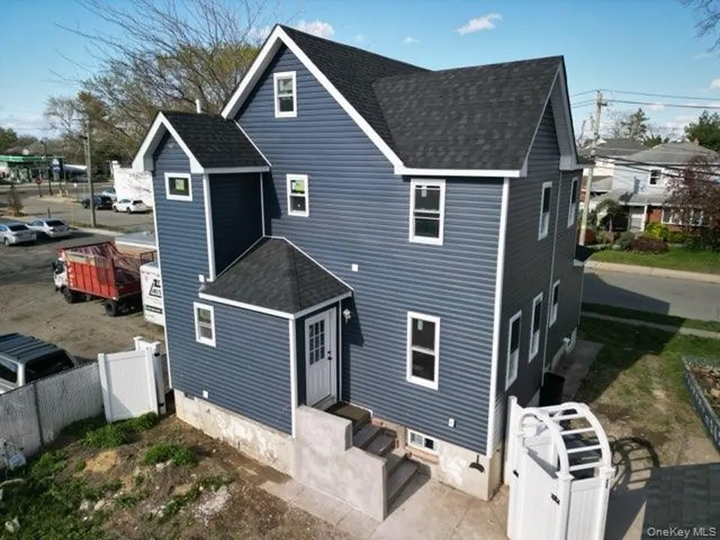 21 Randall Avenue Lynbrook NY 11563