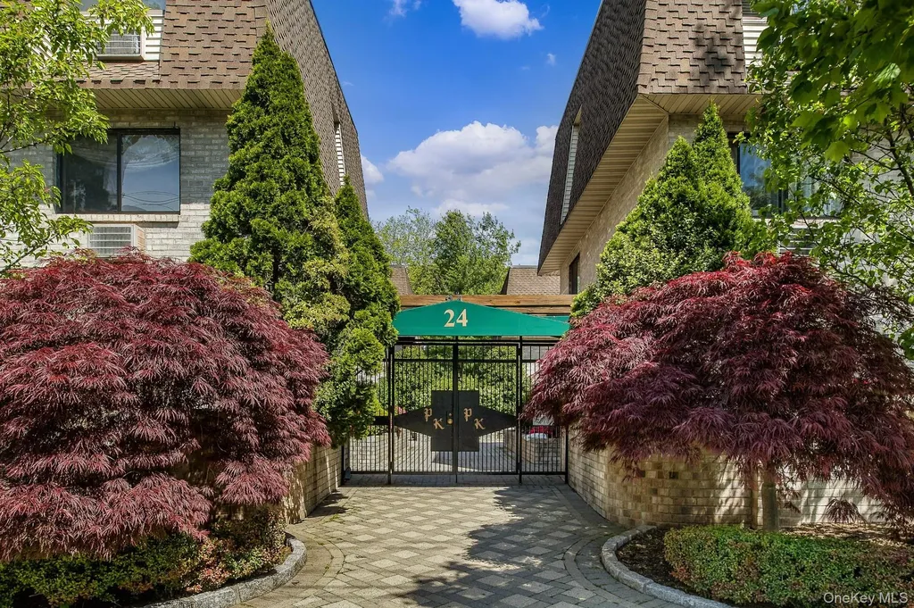 24 Carhart Avenue White Plains NY 10605