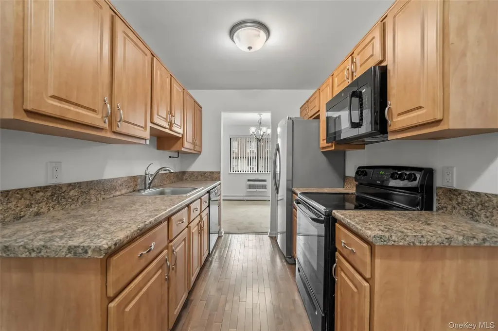 24 Carhart Avenue White Plains NY 10605