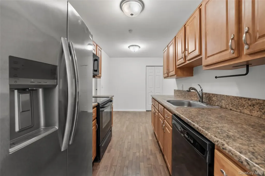 24 Carhart Avenue White Plains NY 10605