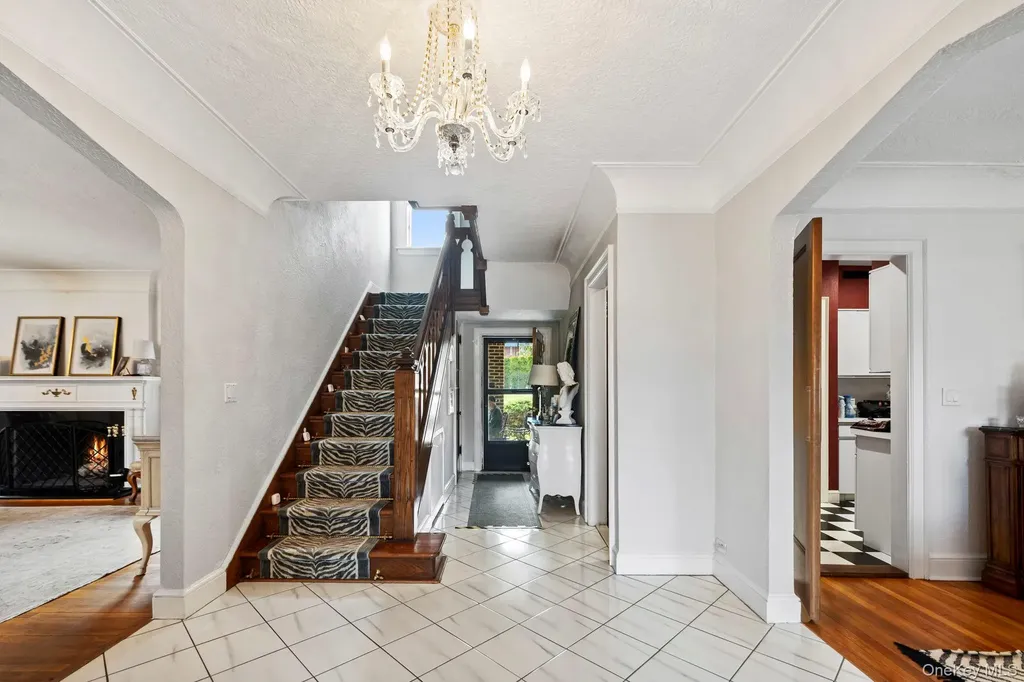 44 Fenimore Road New Rochelle NY 10804