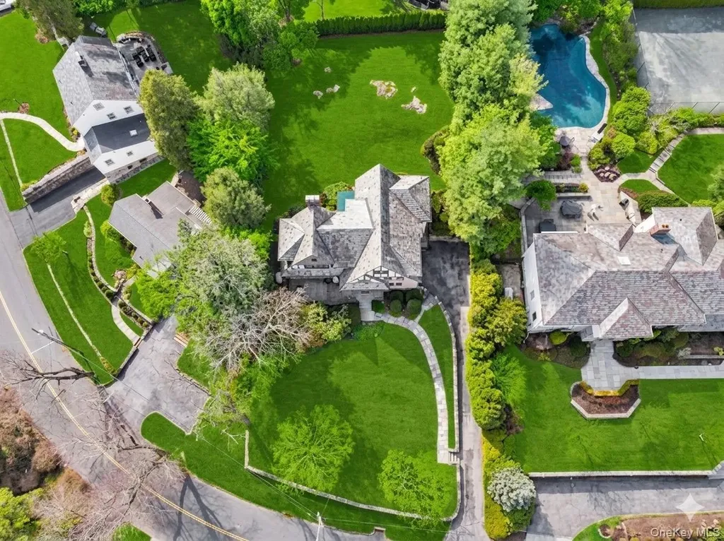 44 Fenimore Road New Rochelle NY 10804