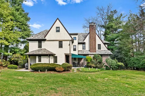 44 Fenimore Road New Rochelle NY 10804