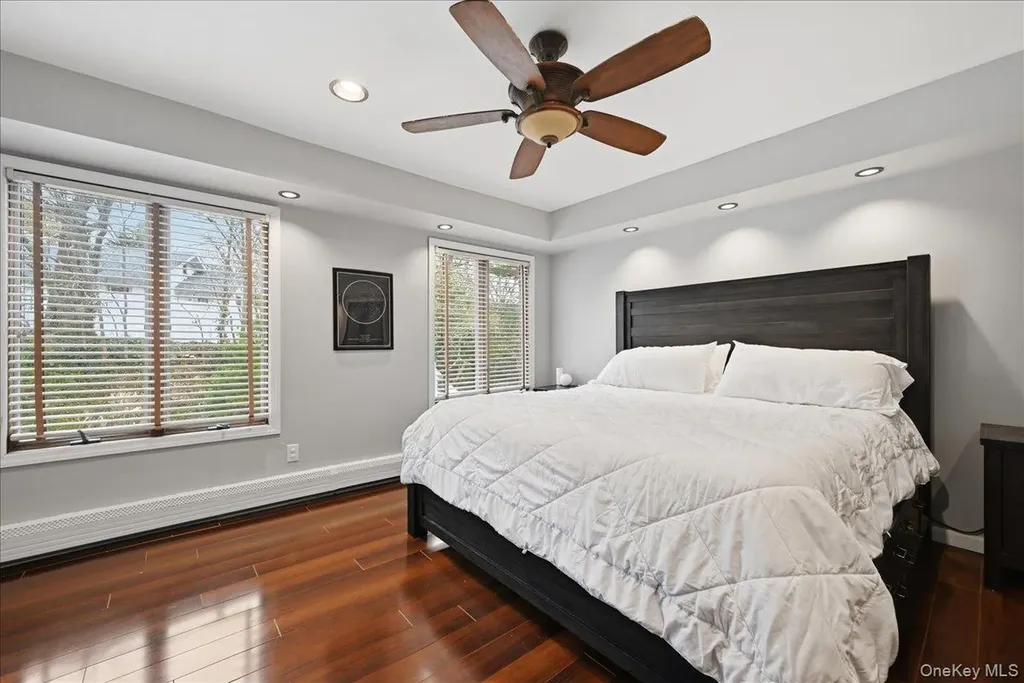 9 Adrian Drive Ronkonkoma NY 11779