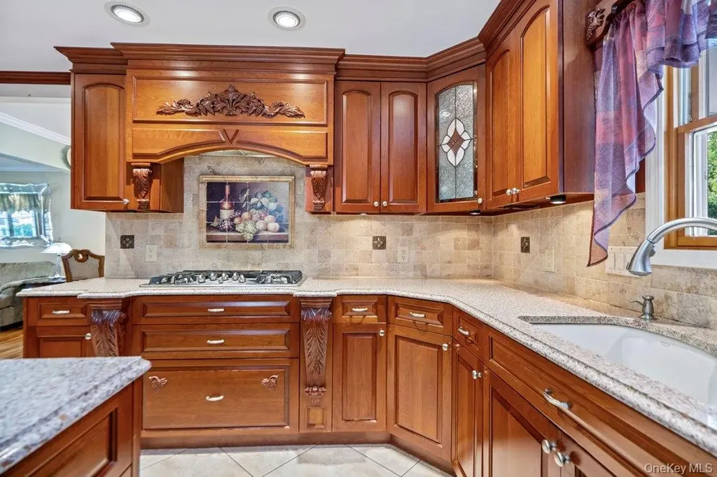 1300 Oak Avenue West Islip NY 11795