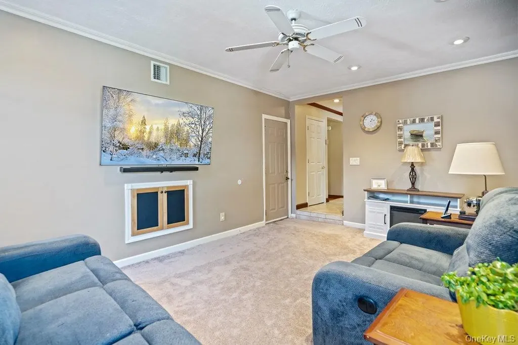 1300 Oak Avenue West Islip NY 11795