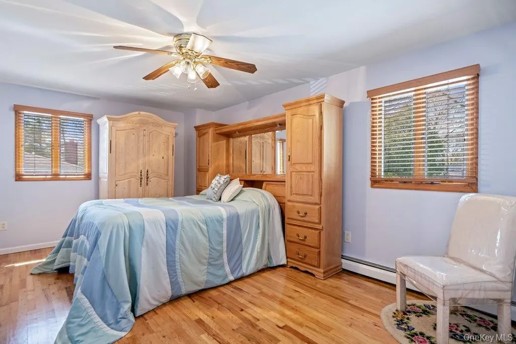 1300 Oak Avenue West Islip NY 11795