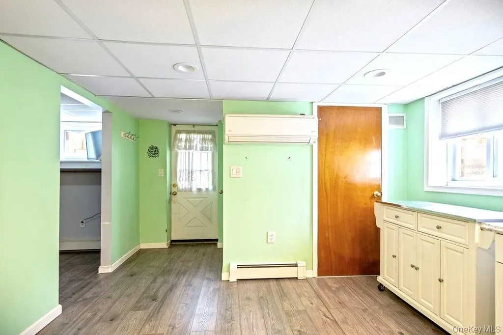 1300 Oak Avenue West Islip NY 11795