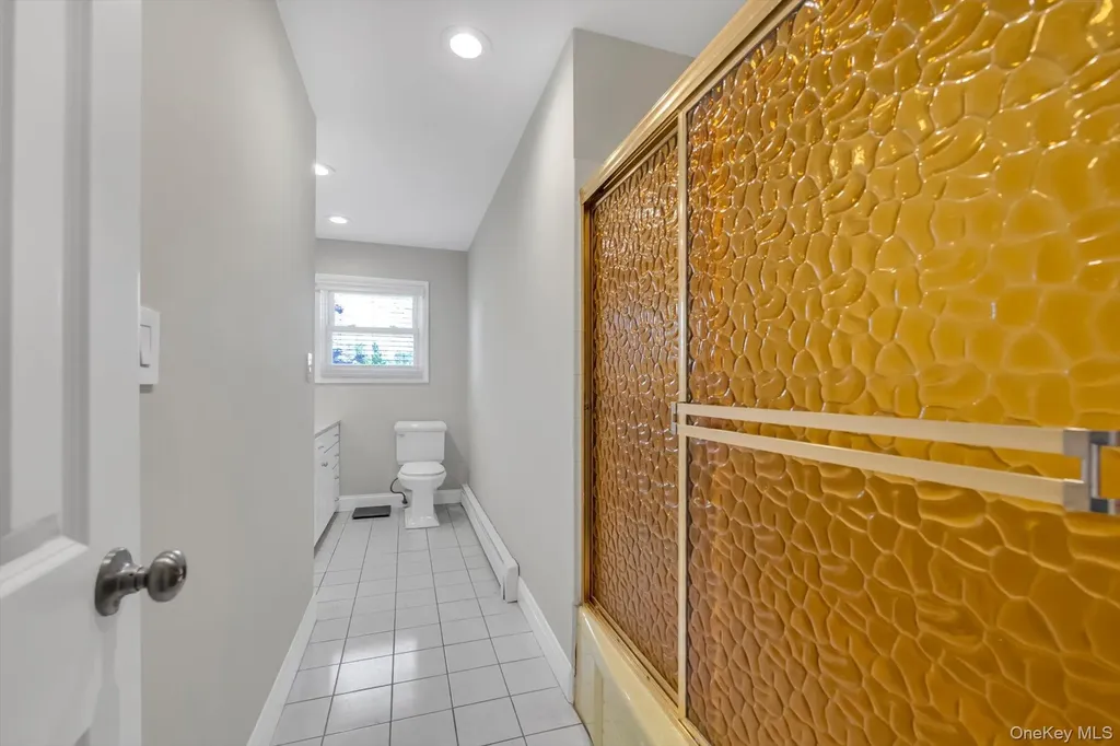 1678 Park Avenue Merrick NY 11566