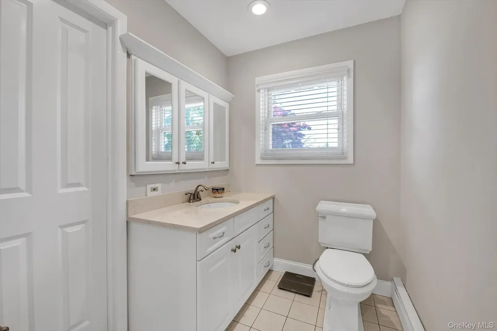 1678 Park Avenue Merrick NY 11566