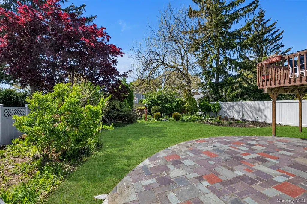 1678 Park Avenue Merrick NY 11566