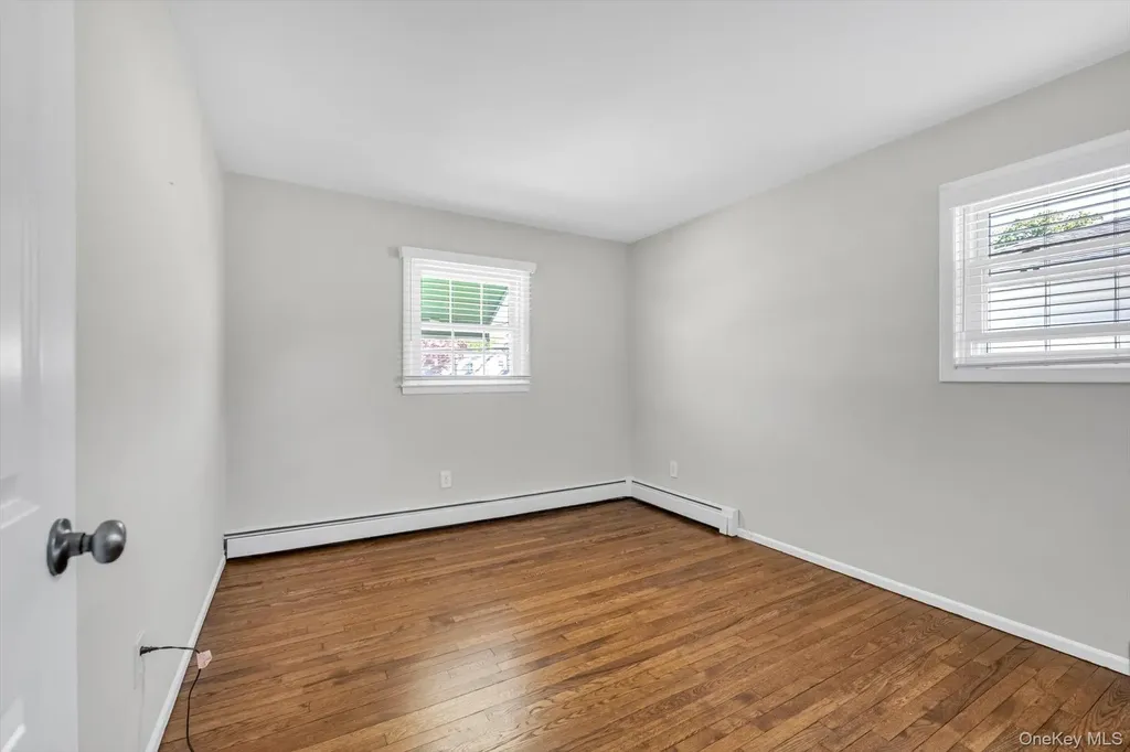 1678 Park Avenue Merrick NY 11566