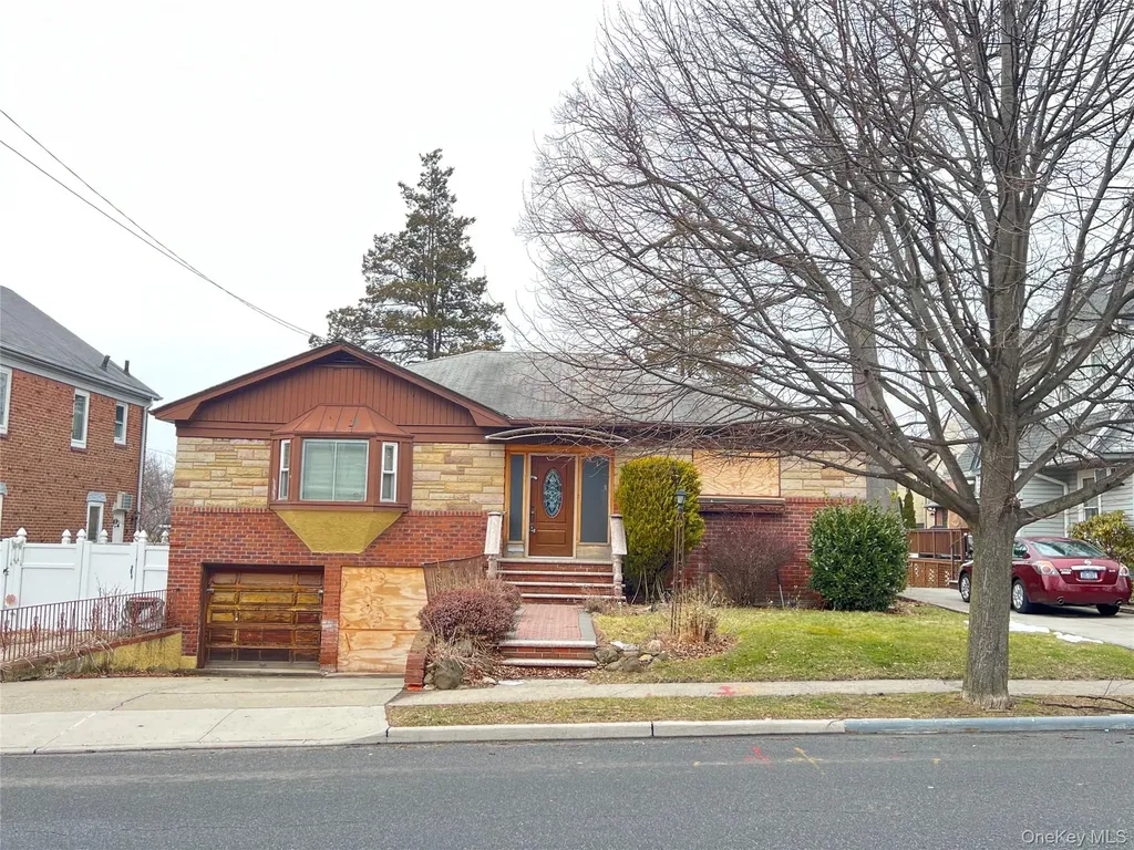 166-07 33rd Avenue Flushing NY 11358
