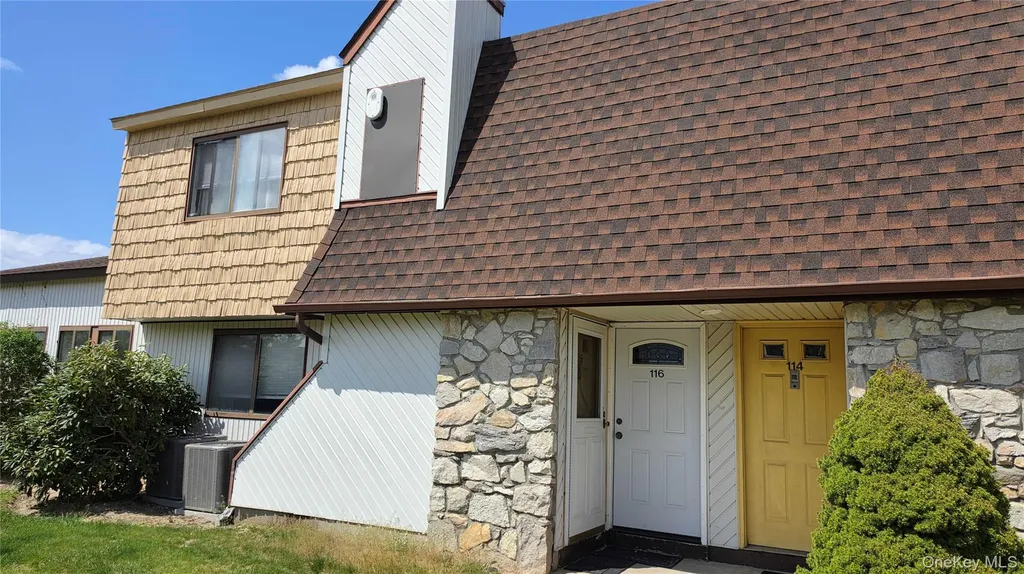 115 Pointe Circle S Coram NY 11727