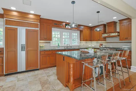 8 N Lake Road Armonk NY 10504