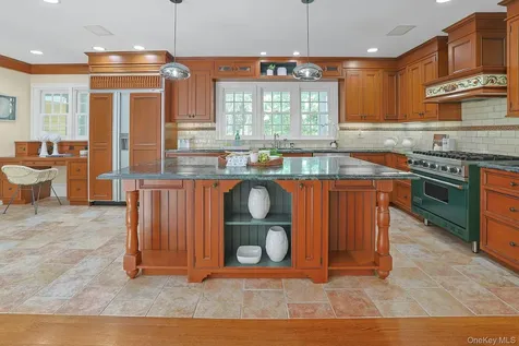 8 N Lake Road Armonk NY 10504