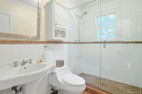 8 N Lake Road Armonk NY 10504