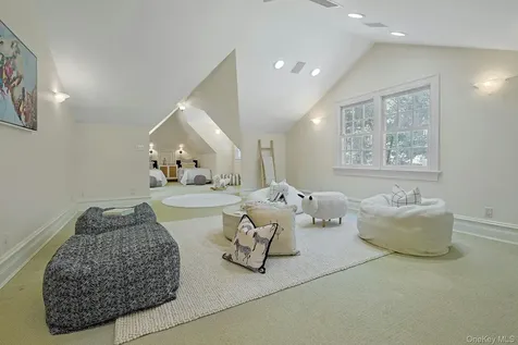8 N Lake Road Armonk NY 10504