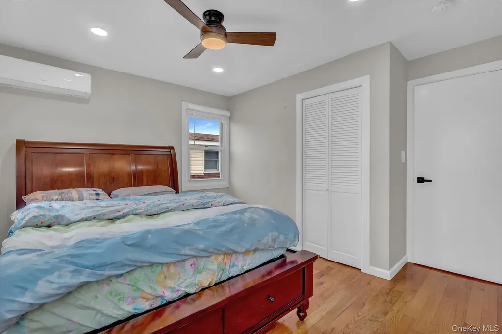 9977 164th Drive Howard Beach NY 11414