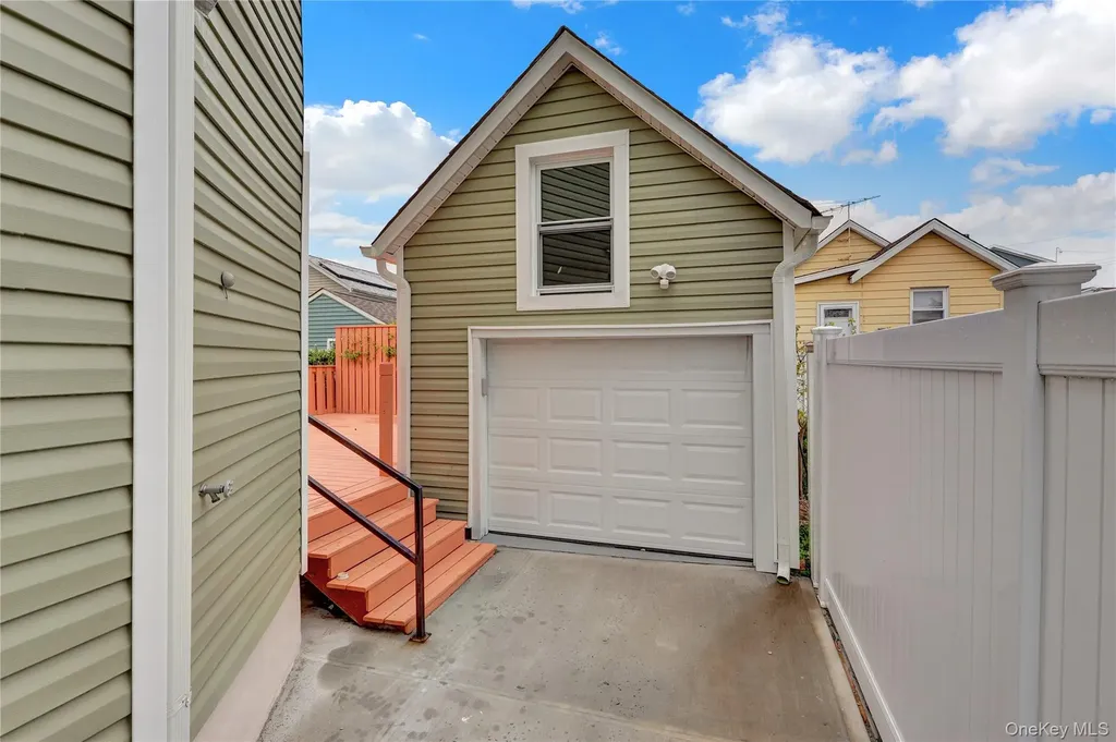 9977 164th Drive Howard Beach NY 11414