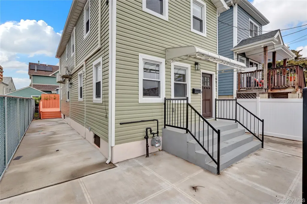 9977 164th Drive Howard Beach NY 11414
