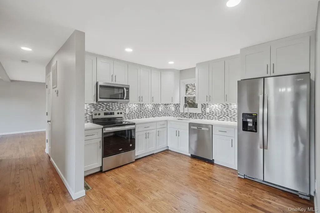 41 Seaside Avenue Patchogue NY 11772