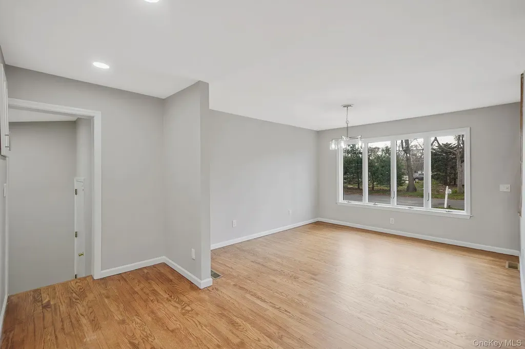 41 Seaside Avenue Patchogue NY 11772