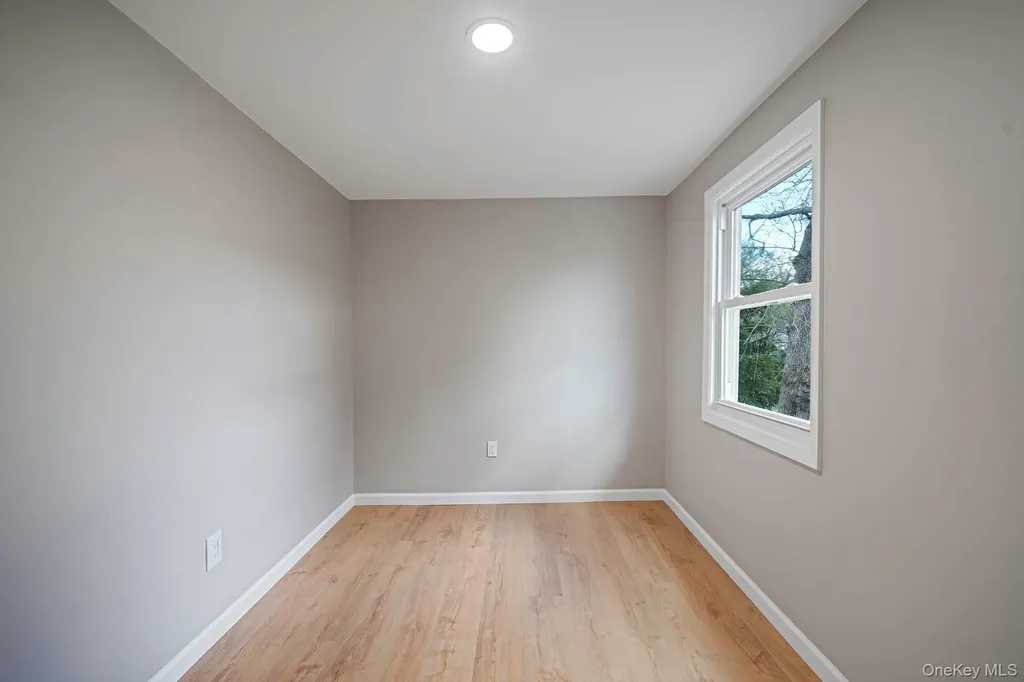 41 Seaside Avenue Patchogue NY 11772