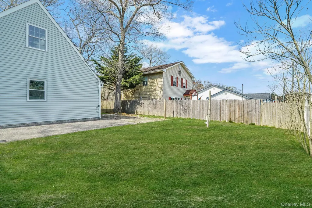 41 Seaside Avenue Patchogue NY 11772