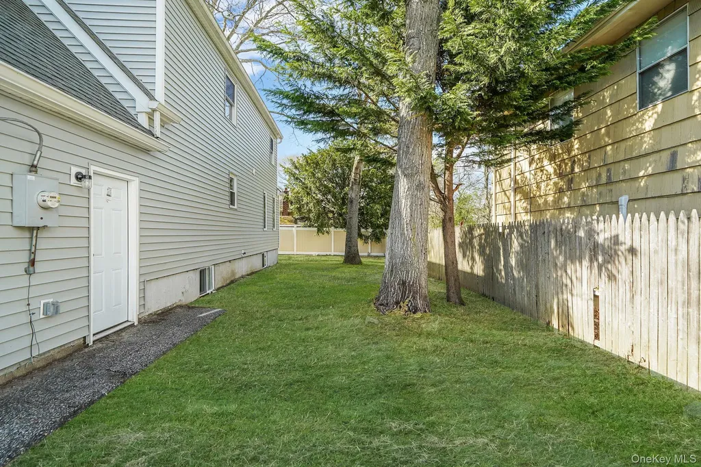 41 Seaside Avenue Patchogue NY 11772