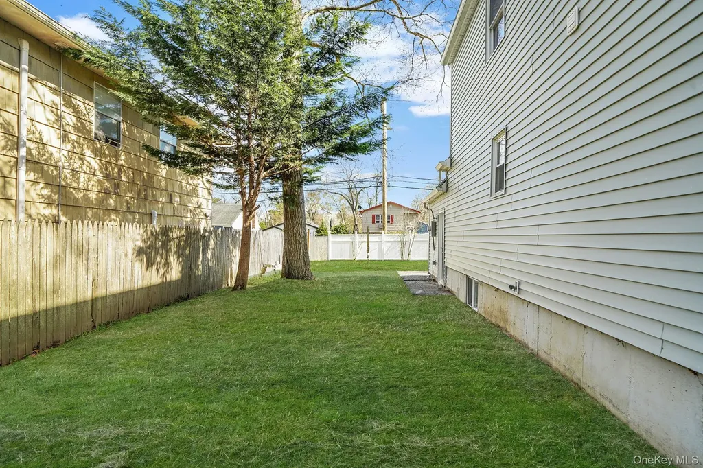 41 Seaside Avenue Patchogue NY 11772